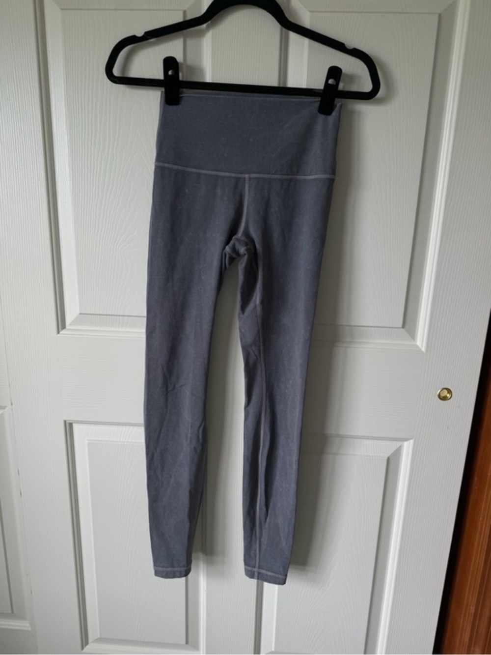 lululemon athletica Gray Performance Leggings - Size 4